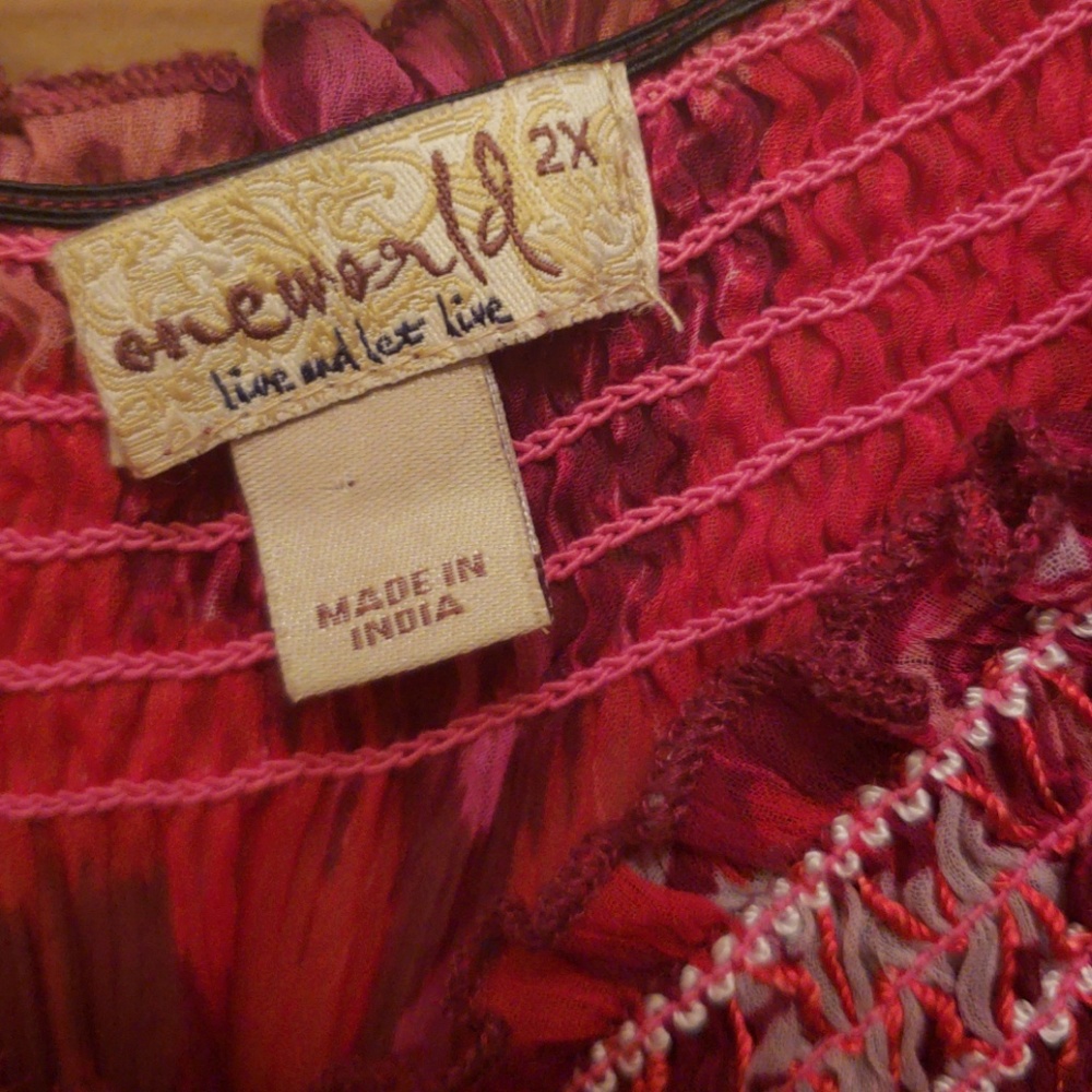 Ruby Red Blouse♡ - Picture 4 of 4